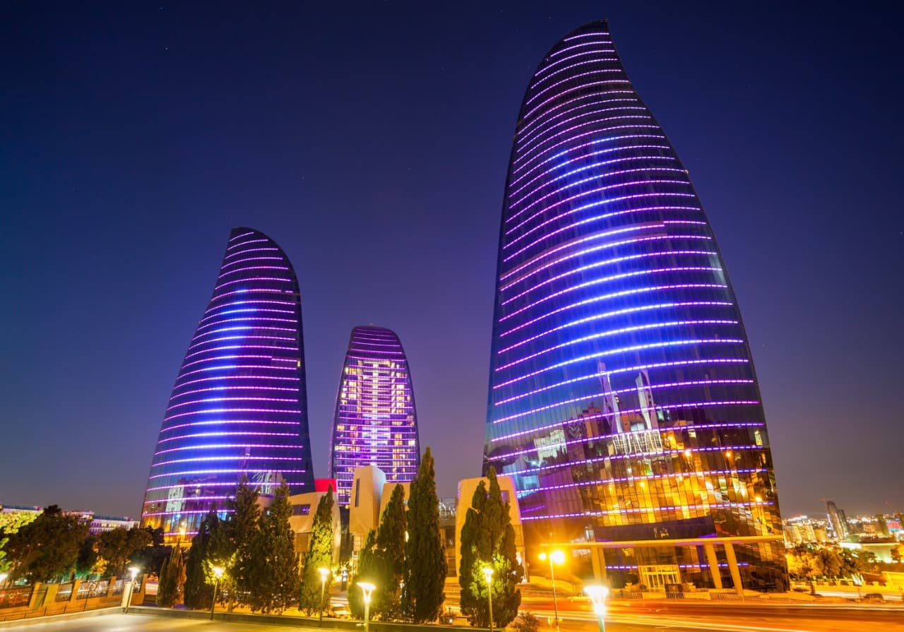 Baku Night Tour – Panoramic Evening City Tour and Illuminated Landmarks
