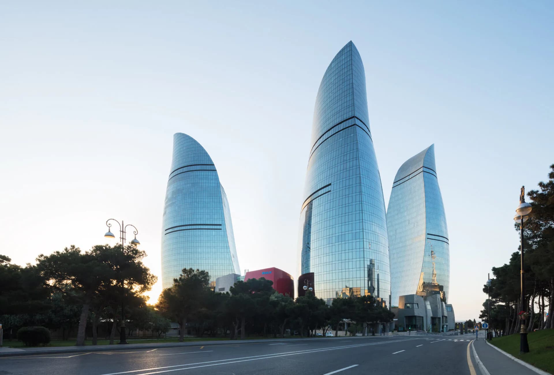 Private Baku City Tour by Car with Old City and Modern Highlights