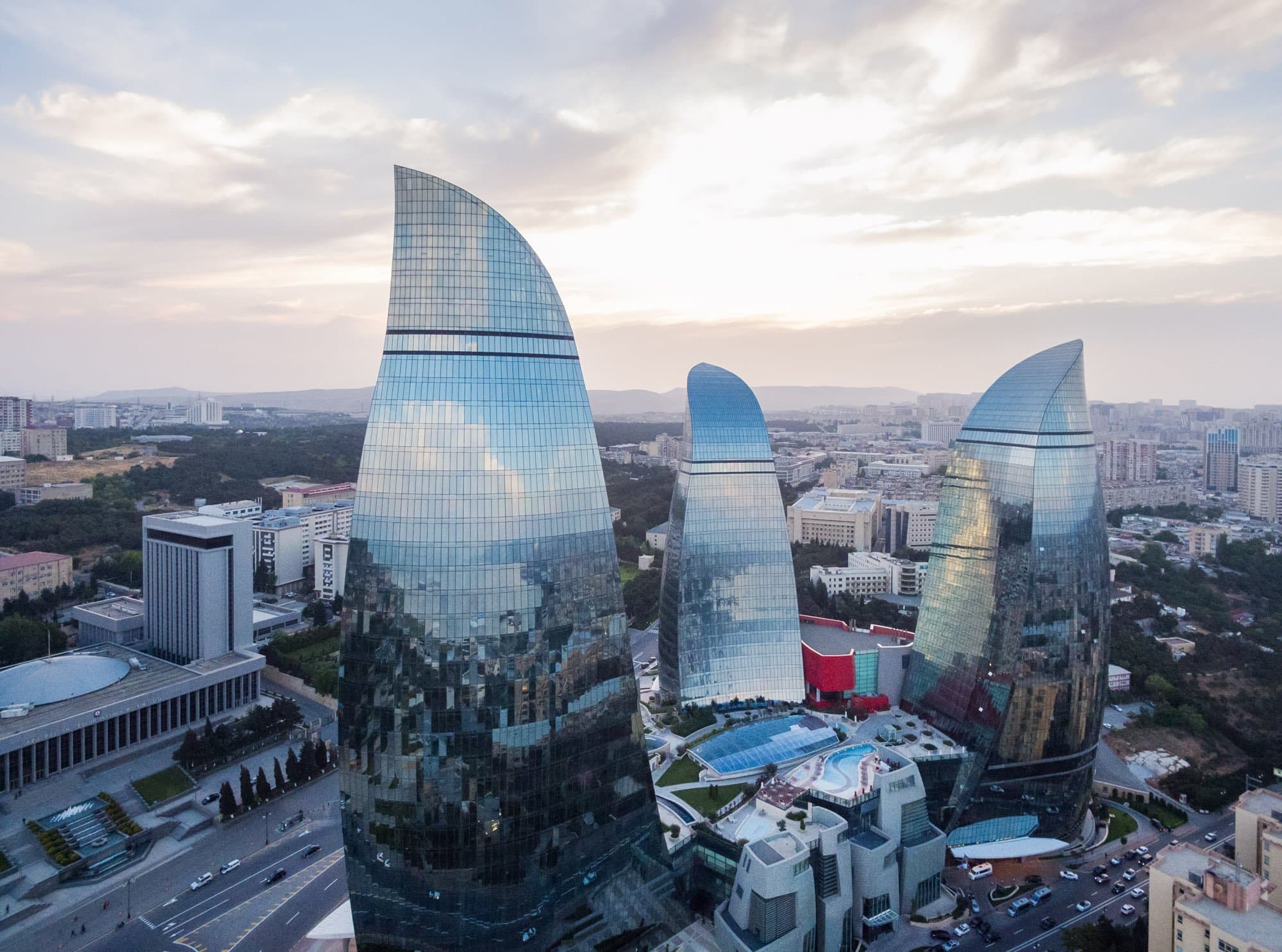 Private Baku City Tour by Car with Old City and Modern Highlights